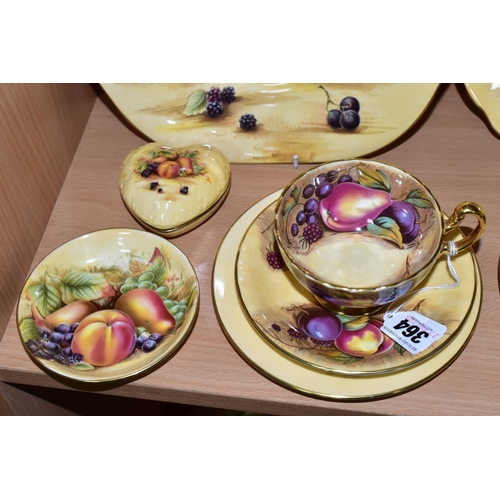 364 - FOURTEEN PIECES OF AYNSLEY ORCHARD GOLD TEA AND GIFT WARES, comprising a cake plate, two wavy rimmed... 