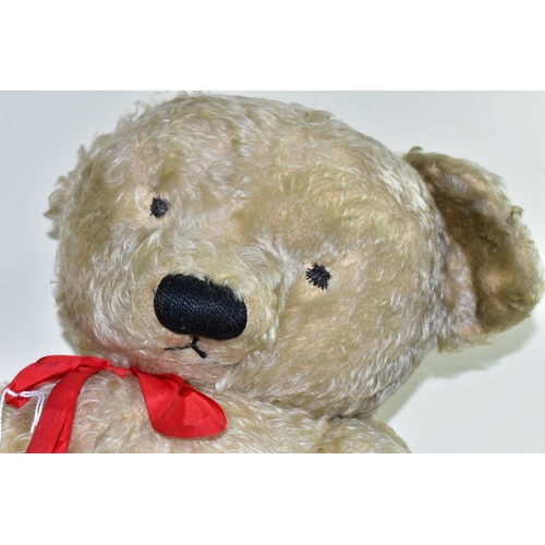 371 - A 2OTH CENTURY BEAR AND OTHER SOFT TOYS, comprising a large blonde mohair bear, jointed limbs and he... 