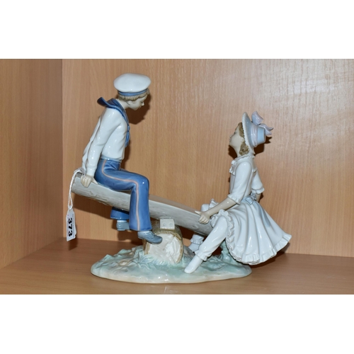 373 - A LLADRO 'SEESAW' FIGURINE, 1255 designed by Vincente Martinez 1974-1992 (1) (Condition report: no o... 