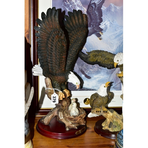 379 - A COLLECTION OF BALD EAGLE ORNAMENTS AND COLLECTOR'S PLATES, comprising an Italian RCR  mantel clock... 