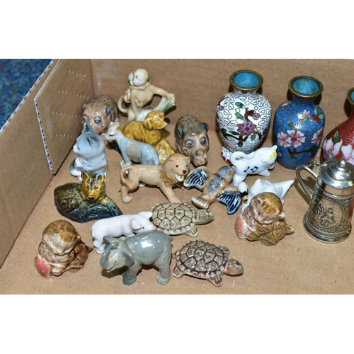 385 - A GROUP OF ASSORTED CERAMICS, comprising a Beswick Fox 1017 (chipped ear), three miniature Cloisonné... 