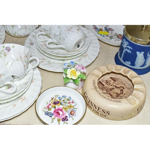 387 - A WEDGWOOD 'CAMPION' PATTERN COFFEE SET, TOGETHER WITH A GROUP OF ASSORTED CERAMICS, comprising a We... 