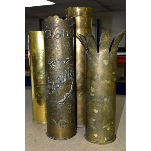 400 - THREE PIECES OF WW1 TRENCH ART AND A PLAIN SHELL CASE, comprising a vase with rim cut into petals, d... 