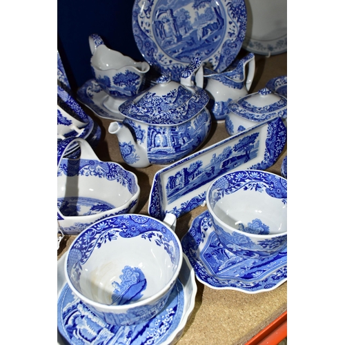 419 - THIRTY NINE PIECES OF SPODE ITALIAN TEA AND DINNER WARES, to include a teapot, a cream jug, a covere... 