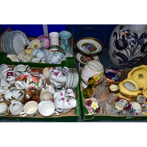 424 - THREE BOXES AND LOOSE CERAMICS AND GLASSWARES, to include an Aynsley Orchard Gold rose bowl, covered... 