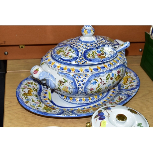 429 - FOUR BOXES AND LOOSE CERAMICS AND GLASSWARES, to include a Portuguese soup tureen, ladle and stand, ... 