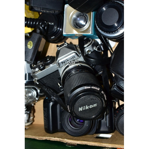 478 - A BOX CONTAINING FILM CAMERAS AND LENSES including a Chinon CE4 SLR fitted with an Auto Chinon 50mm ... 