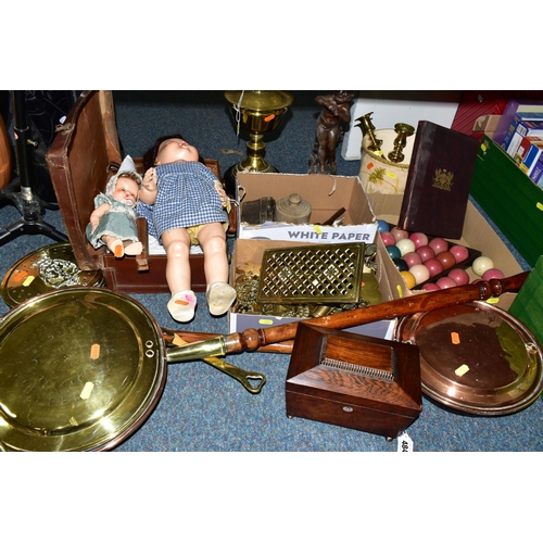 484 - THREE BOXES AND LOOSE LAMP, METALWARES, TREEN AND SUNDRY ITEMS, to include a brass oil lamp with gla... 