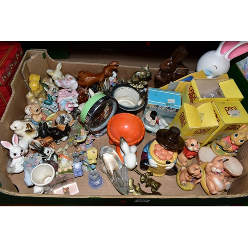 488 - FIVE BOXES AND LOOSE CHRISTMAS AND EASTER DECORATIONS, to include a Goebel rabbit pulling a basket, ... 