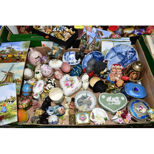 543 - THREE BOXES OF DECORATIVE ORNAMENTS AND SUNDRY ITEMS ETC, to include Wade Whimsies, ceramic, enamel ... 