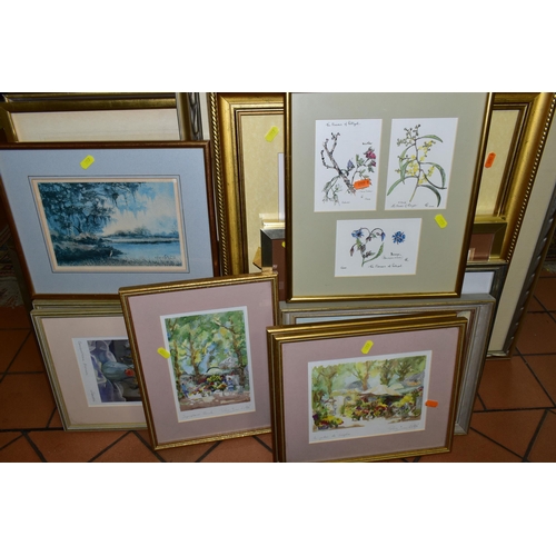 557 - A SMALL QUANTITY OF PAINTINGS AND PRINTS ETC, to include a watercolour depicting boats and cottages ... 