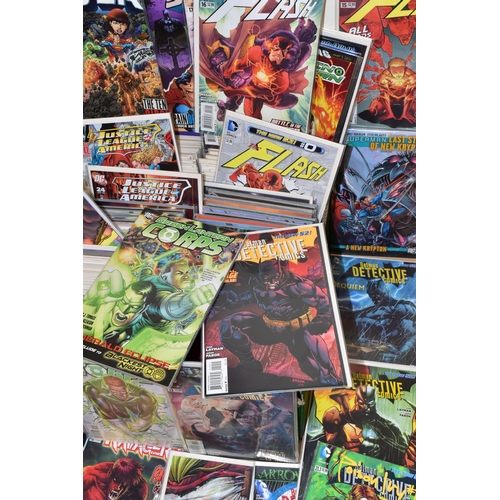 281 - LARGE QUANTITY OF DC NEW 52 COMICS, approximately 300 comics, almost entirely from DC's New 52 reboo... 