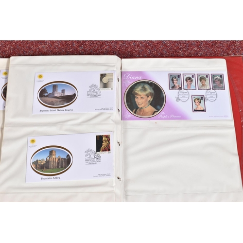 17 - GB COLLECTION OF FIRST DAY COVERS AND PRESENTATION PACKS TOGETHER WITH A FEW BOOKLETS