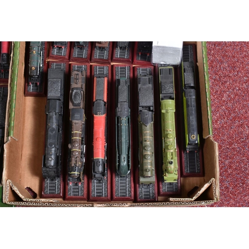 103 - A QUANTITY OF ATLAS EDITIONS LOCOMOTIVE MODELS, 1/100 scale from the Locomotives of the World series... 