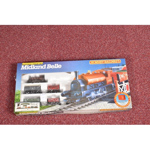 92 - A BOXED HORNBY OO GAUGE THE RAILFREIGHT TRAIN SET, No.R726, comprising class 37 locomotive No.37 063... 