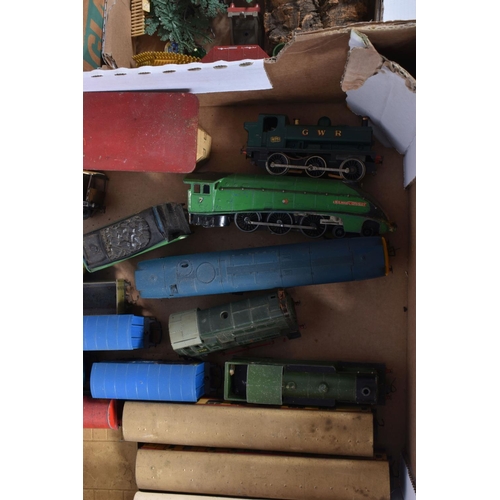 94 - A QUANTITY OF UNBOXED AND ASSORTED OO GAUGE MODEL RAILWAY ITEMS, to include repainted Hornby Dublo A... 