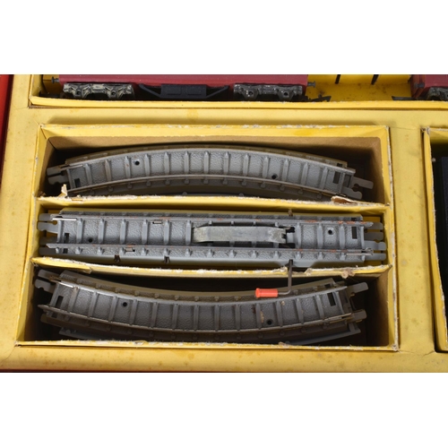 98 - A BOXED TRIANG RAILWAYS OO GAUGE PASSENGER TRAIN SET, No.RO, comprising Princess class locomotive an... 