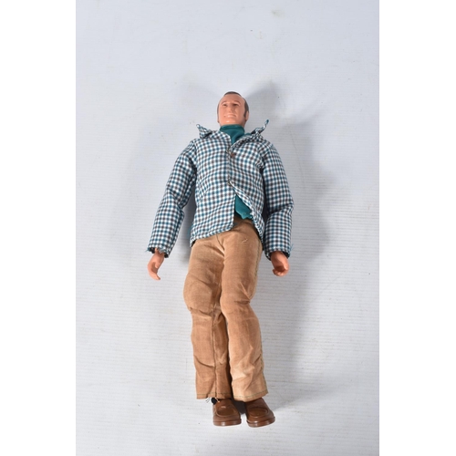 167 - AN UNBOXED DENYS FISHER KENNER SIX MILLION DOLLAR MAN FIGURE, complete with N.A.S.A. suit, training ... 