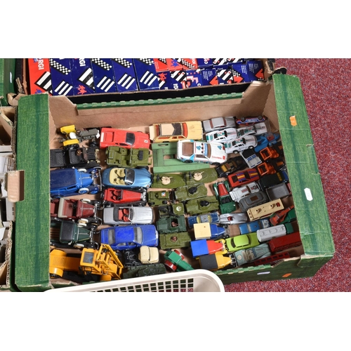 179 - A QUANTITY OF BOXED AND UNBOXED DIECAST VEHICLES, boxed items to include Matchbox, Corgi, Safir (not... 