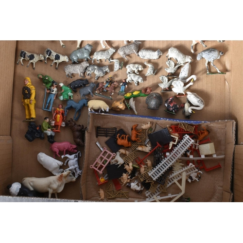 189 - A QUANTITY OF ASSORTED HOLLOWCAST AND PLASTIC FIGURES AND ANIMALS ETC., to include Wend-Al aluminium... 