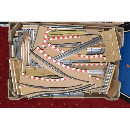 197 - A LARGE COLLECTION OF MOSTLY UNBOXED AND ASSORTED SCALEXTRIC ACCESSORIES AND TRACK, majority are mod... 