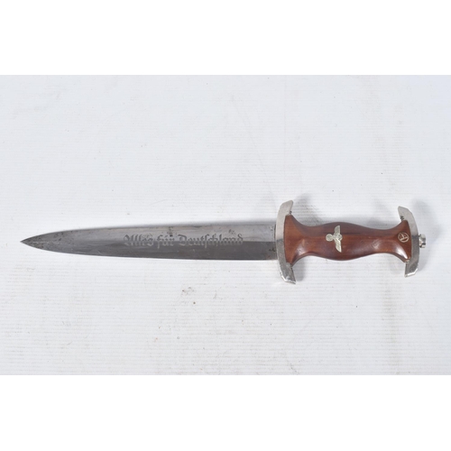 264 - A WWII ERA GERMAN SA DAGGER, this dagger is complete with its original scabbard and has the maker ma... 