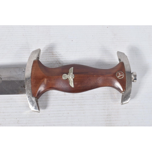 264 - A WWII ERA GERMAN SA DAGGER, this dagger is complete with its original scabbard and has the maker ma... 