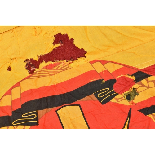 285 - TWO EAST GERMAN DDR FLAGS AND A BANNER, these all vary in size, the banner is in good condition and ... 