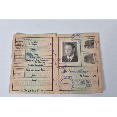 340 - GUSTAV KARP, DBO: 15/09/1965, PLACE: SEESTER, includes WWII documents Premier Army Division, served ... 