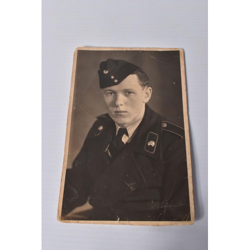 340 - GUSTAV KARP, DBO: 15/09/1965, PLACE: SEESTER, includes WWII documents Premier Army Division, served ... 