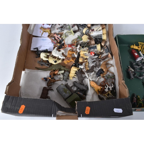 42 - A QUANTITY OF UNBOXED AND ASSORTED HOLLOWCAST LEAD AND PLASTIC FIGURES, assorted soldiers, civilian ... 