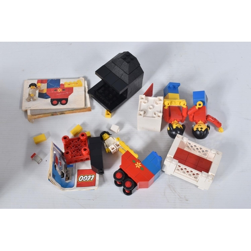 50 - A QUANTITY OF ASSORTED LEGO, majority appears to be assorted sets from the 1980's contained in opene... 