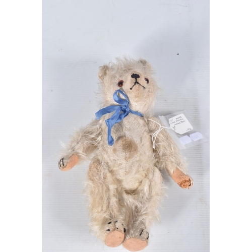 66 - A FARNELL ALPHA TYPE WHITE MOHAIR TEDDY BEAR, c.1930's, original amber and black glass eyes, horizon... 