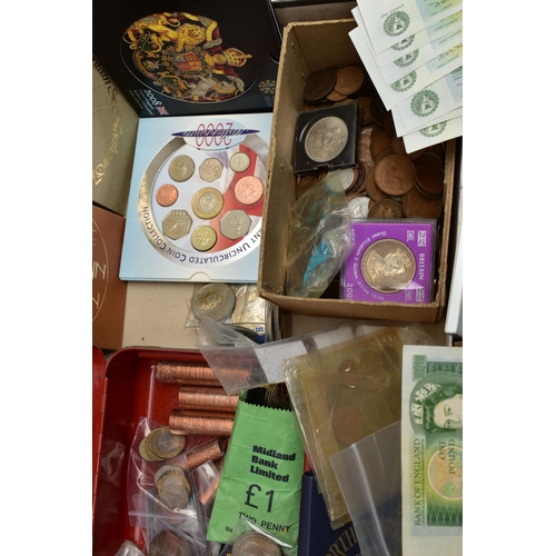 87 - A LARGE AND HEAVY BOX OF COINS BANKNOTES AND COMMEMORATIVES, to include Crown coins worn 1819, 1935,... 