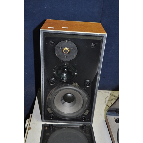 1058 - A BANG AND OLUFSEN BEOCENTRE 3300 SPARES OR REPAIRS and a pair of untested Boevox S45 speakers (Cond... 