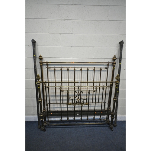 1304 - A VICTORIAN BRASS 5FT BEDSTEAD, with irons (condition:-missing a single brass spindle to footboard, ... 