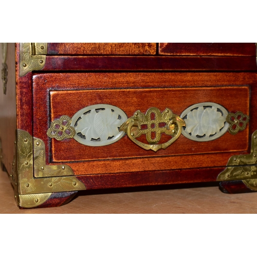 341 - A CHINESE JEWELLERY BOX AND A BRASS BODIED OIL LAMP, the wooden jewellery box having brass handles a... 