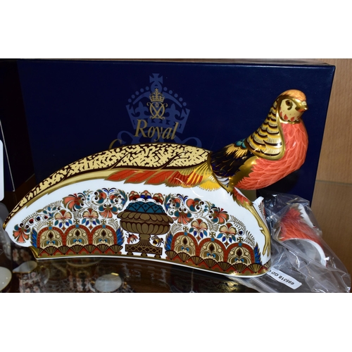 343 - A BOXED ROYAL CROWN DERBY SIGNATURE EDITION PAPERWEIGHT, 'Golden Pheasant - The 250 Collection' to c... 