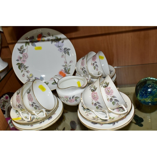 389 - A ROYAL WORCESTER 'JUNE GARLAND' PATTERN TEA SET AND A COLLECTION OF CERAMIC THIMBLES, comprising a ... 