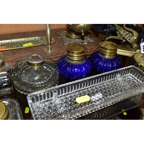 402 - A GROUP OF 20TH CENTURY INK STANDS AND INKWELLS, comprising a cast black ink stand in the form of a ... 