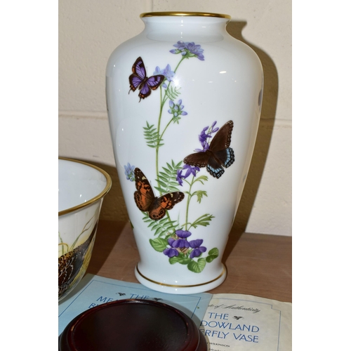 407 - A FRANKLIN PORCELAIN 'THE GAME BIRD BOWL' TOGETHER WITH TWO VASES, comprising 'The Game Bird Bowl' b... 