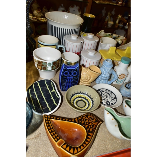 417 - A COLLECTION OF HORNSEA POTTERY, approximately fifty pieces to include a brown ashtray in the form o... 