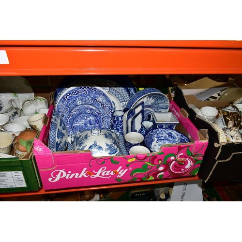 421 - FIVE BOXES OF CERAMIC DINNER AND TEA WARES, to include a Royal Albert 'Queens Messenger' cake plate,... 