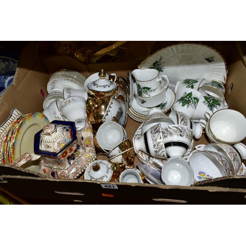 421 - FIVE BOXES OF CERAMIC DINNER AND TEA WARES, to include a Royal Albert 'Queens Messenger' cake plate,... 