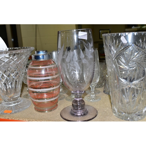 425 - A GROUP OF CUT CRYSTAL AND COLOURED GLASS, comprising  a set of six Webb Crystal 'Heirloom' pattern ... 