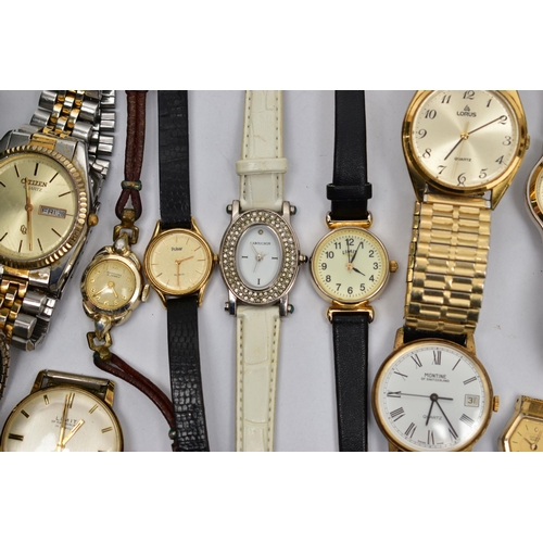 65 - A 'GUCCI' WRISTWATCH AND OTHER ASSORTED WATCHES,  quartz movement, round white dial signed 'Gucci', ... 