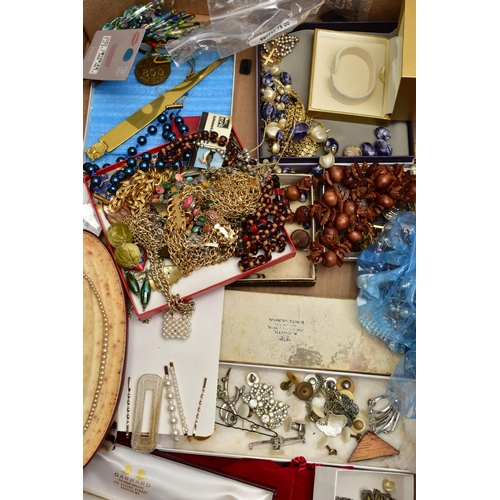 79 - A BOX OF ASSORTED COSTUME JEWELLERY AND OTHER ITEMS, to include a 'Blitz' ultra 2000 jewellery clean... 