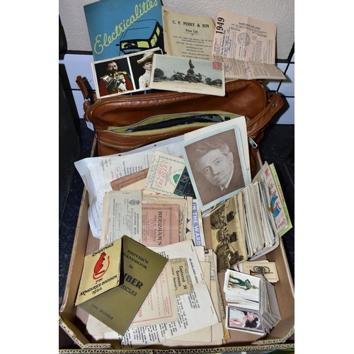 436 - A BOX CONTAINING POSTCARDS, CIGARETTE CARDS AND OTHER PRINTED EPHEMERA, ETC, including approx. 150 p... 