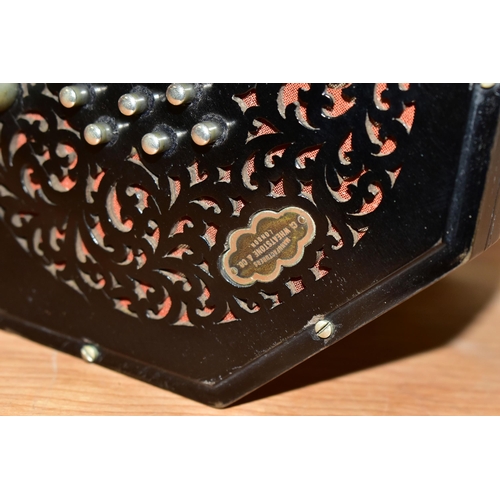 400 - AN EARLY 20TH CENTURY C. WHEATSTONE & CO CASED EBONISED OCTAGONAL AEOLA, 57 keys to the fret cut end... 