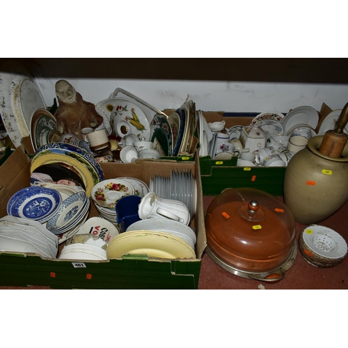 461 - SEVEN BOXES AND LOOSE CERAMICS, ETC, including a quantity of assorted miscellaneous saucers, tea pla... 